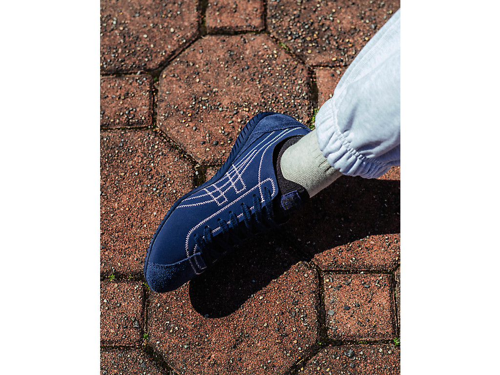 Onitsuka Tiger Sclaw Sneakers - Peacoat / Cotton Candy