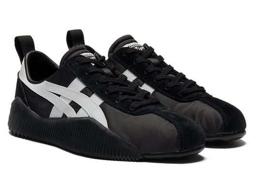 Onitsuka Tiger Acromount Sneakers - Black / White