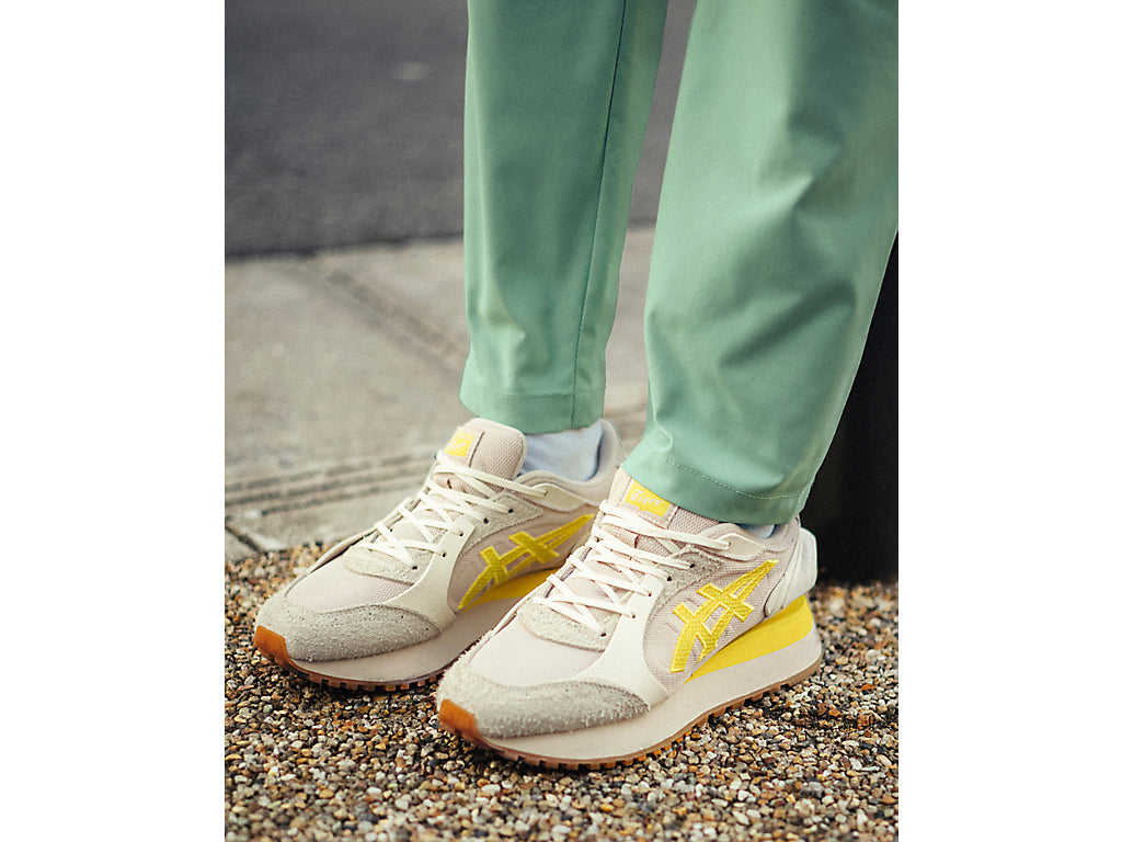 Onitsuka Tiger Moage Co Sneakers - Mineral Beige / Vibrant Yellow