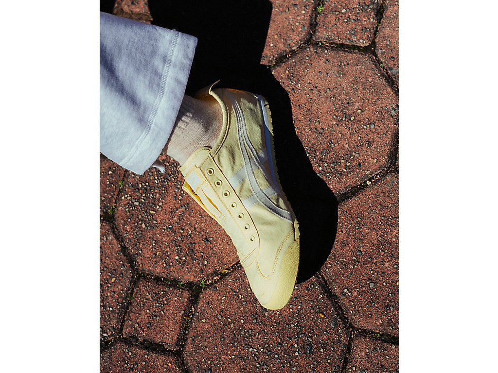Onitsuka Tiger Mexico 66 Slip-on Sneakers - Yellow / Cream